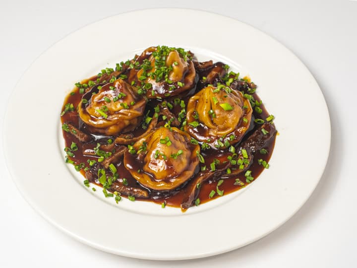 LEO PAN WONTON LAOBAN